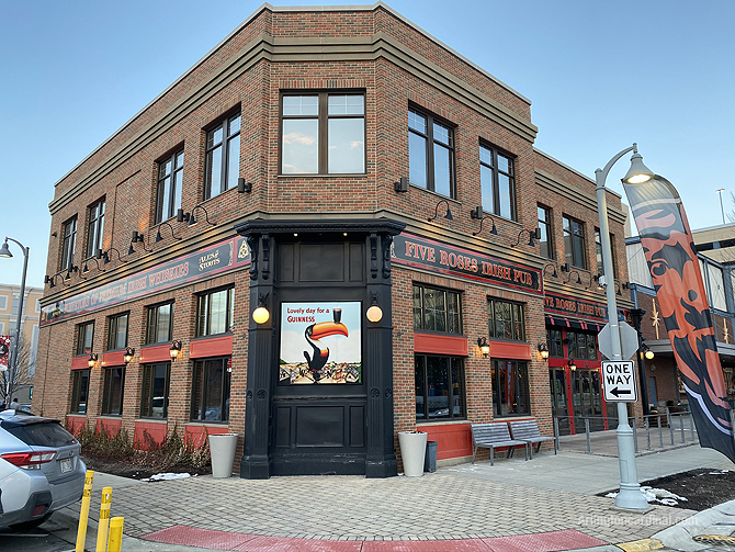 Five Roses Pub, Rosemont