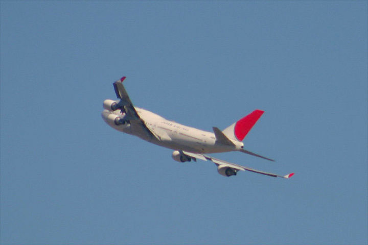 JAL Boeing 747 takeoff from O'Hare International Airport in July 2010